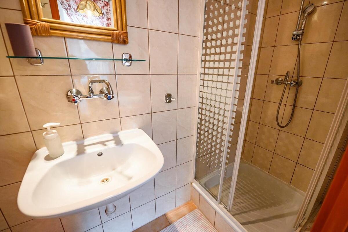 Willa Safona Krynica Zdroj Luaran gambar